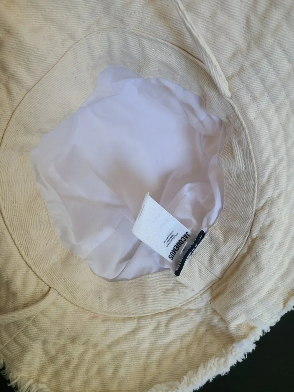 Jacquemus Le Bob Artichaut Bucket Hat Off White